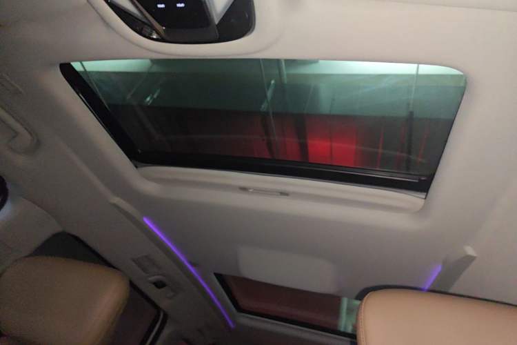 Used JAC Refine RF8 PHEV 2024 Hongmeng Edition 1.5T 150KM Flagship Model – Lithium Iron Phosphate Headliner
