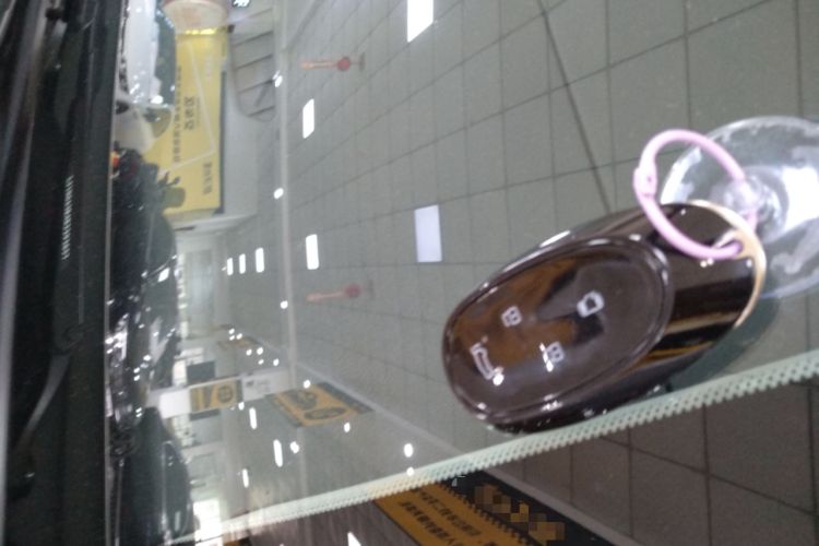 Used JAC Refine RF8 PHEV 2024 Zhiling Edition 1.5T 150KM Prestige Model – Lithium Iron Phosphate Interior 1