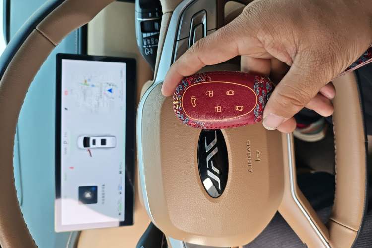 Used JAC Refine RF8 PHEV 2024 Hongmeng Edition 1.5T 150KM Flagship Model – Lithium Iron Phosphate Interior 1