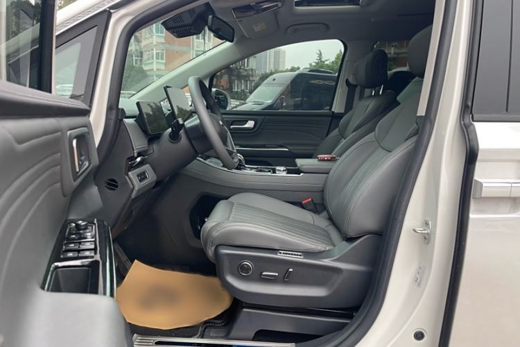 Used JAC Refine RF8 PHEV 2024 Hongmeng Edition 1.5T 150KM Flagship Model – Lithium Iron Phosphate Interior 1
