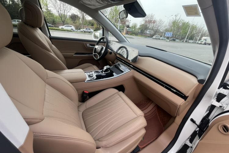 Used JAC Refine RF8 PHEV 2024 Zhiling Edition 1.5T 150KM Prestige Model – Lithium Iron Phosphate Interior 11
