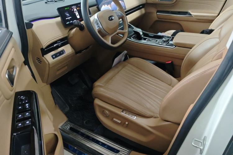 Used JAC Refine RF8 PHEV 2024 Hongmeng Edition 1.5T 150KM Flagship Model – Lithium Iron Phosphate Interior 3