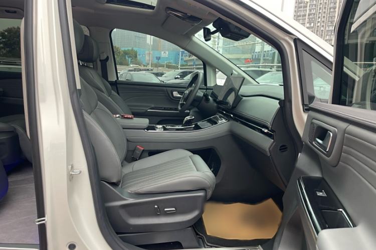 Used JAC Refine RF8 PHEV 2024 Hongmeng Edition 1.5T 150KM Flagship Model – Lithium Iron Phosphate Interior 4