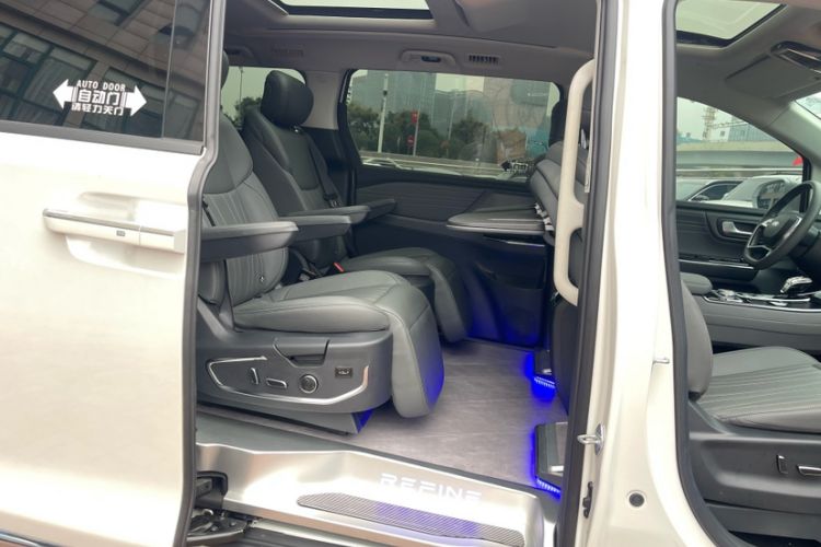 Used JAC Refine RF8 PHEV 2024 Hongmeng Edition 1.5T 150KM Flagship Model – Lithium Iron Phosphate Interior 6