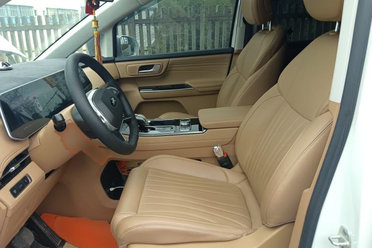 Used JAC Refine RF8 PHEV 2024 Zhiling Edition 1.5T 150KM Flagship Model – Lithium Iron Phosphate Left Front Seat