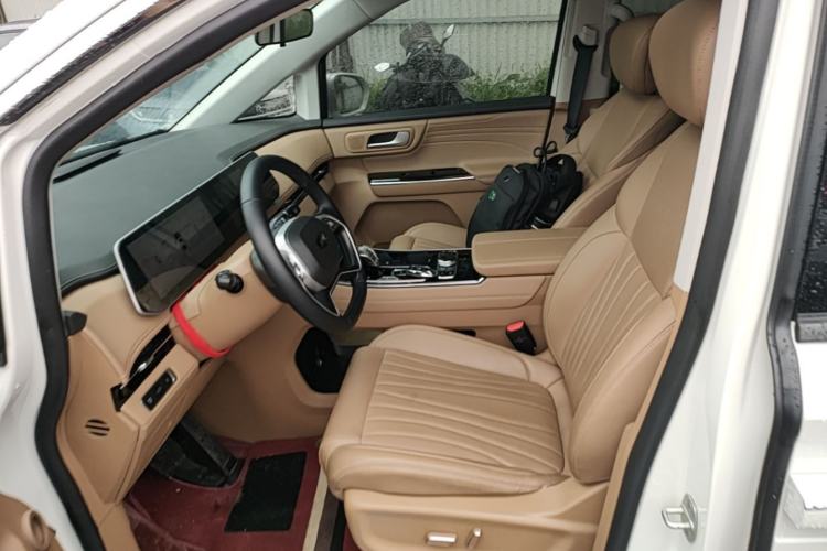 Used JAC Refine RF8 PHEV 2024 Zhiling Edition 1.5T 150KM Flagship Model – Lithium Iron Phosphate Left Front Seat