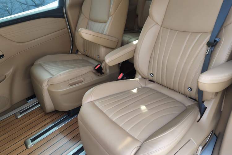 Used JAC Refine RF8 PHEV 2024 HONOR Edition 1.5T 252KM Flagship Model – Lithium-Ion Battery Left Rear Seat