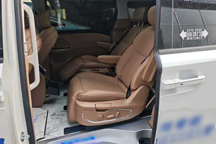 Used JAC Refine RF8 PHEV 2024 Hongmeng Edition 1.5T 150KM Flagship Model – Lithium Iron Phosphate Left Rear Seat