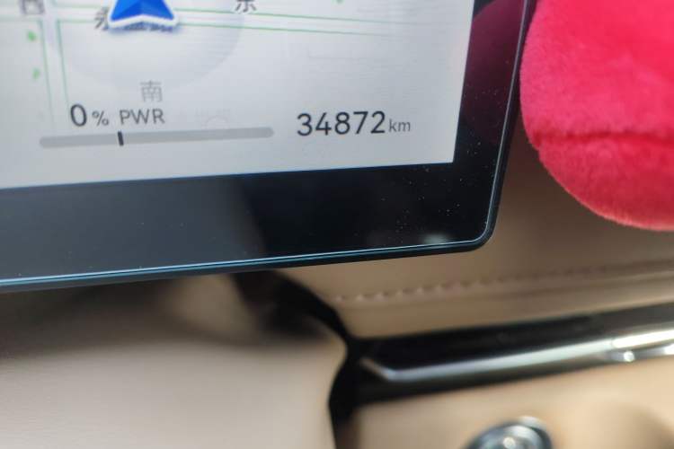 Used JAC Refine RF8 PHEV 2024 HONOR Edition 1.5T 252KM Flagship Model – Lithium-Ion Battery Odometer Close Up