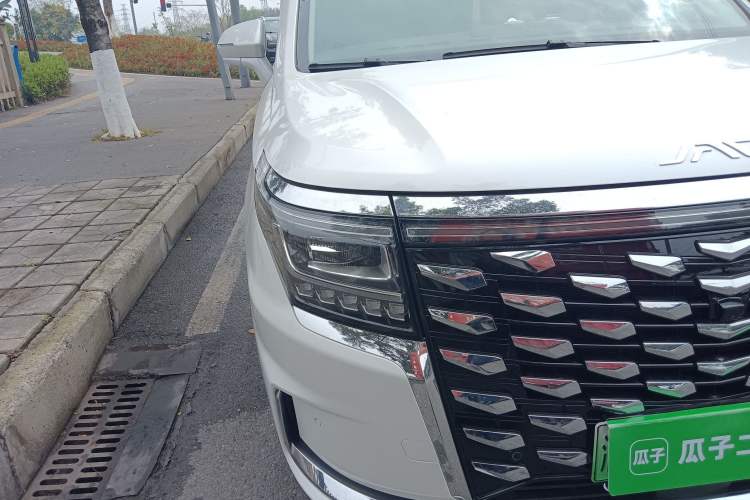 Used JAC Refine RF8 PHEV 2024 Zhiling Edition 1.5T 150KM Flagship Model – Lithium Iron Phosphate Right Front Headlight