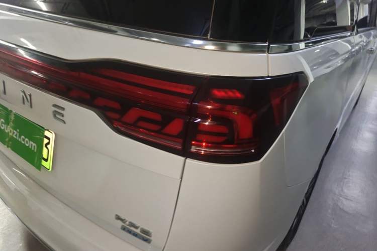 Used JAC Refine RF8 PHEV 2024 Zhiling Edition 1.5T 150KM Prestige Model – Lithium Iron Phosphate Right Rear Taillight