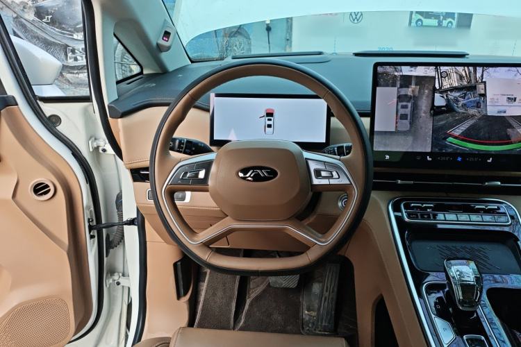 Used JAC Refine RF8 PHEV 2024 Hongmeng Edition 1.5T 150KM Flagship Model – Lithium Iron Phosphate Steering Wheel