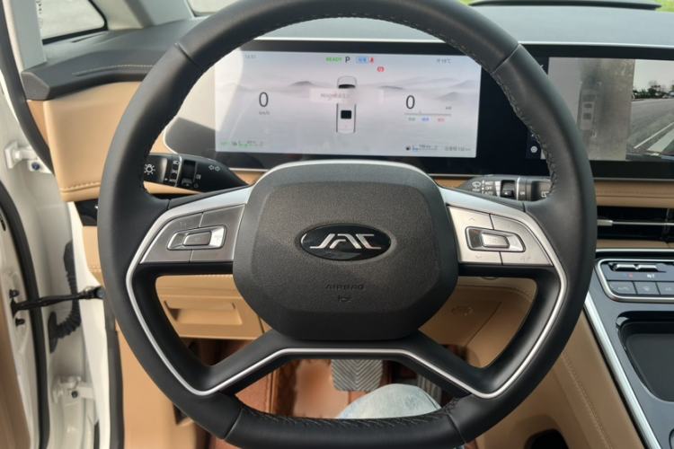 Used JAC Refine RF8 PHEV 2024 Zhiling Edition 1.5T 150KM Prestige Model – Lithium Iron Phosphate Steering Wheel