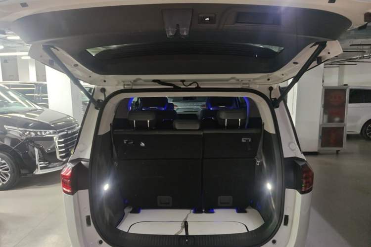 Used JAC Refine RF8 PHEV 2024 Zhiling Edition 1.5T 150KM Prestige Model – Lithium Iron Phosphate Trunk