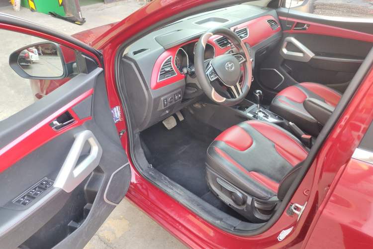 Used JAC Refine S2 2015 1.5L CVT Luxury Smart Version Driver Seat