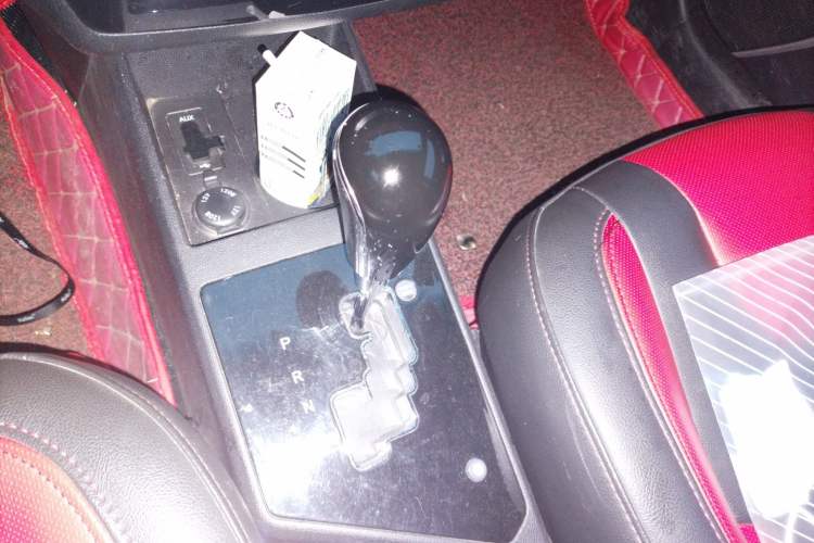 Used JAC Refine S2 2015 1.5L CVT Luxury Smart Version Gear Lever