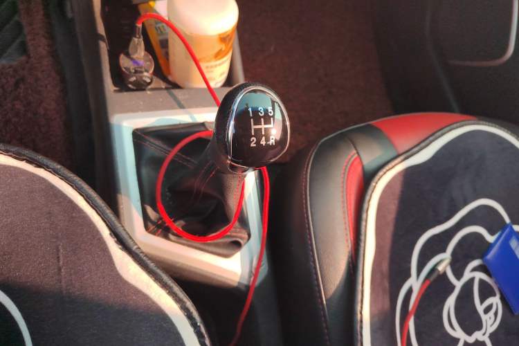Used JAC Refine S2 2015 1.5L Manual Luxury Smart Model Gear Lever