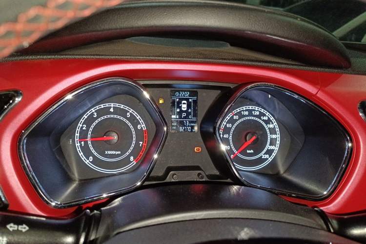 Used JAC Refine S2 2015 1.5L CVT Luxury Smart Version Instrument Cluster