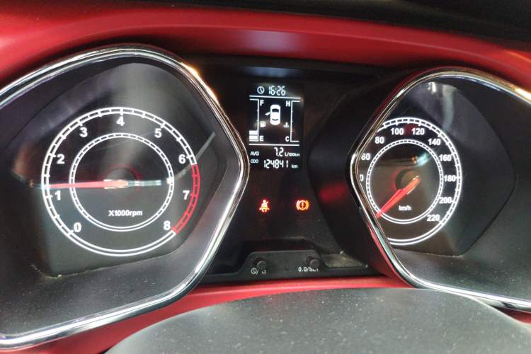 Used JAC Refine S2 2015 1.5L Manual Luxury Smart Model Odometer Close Up