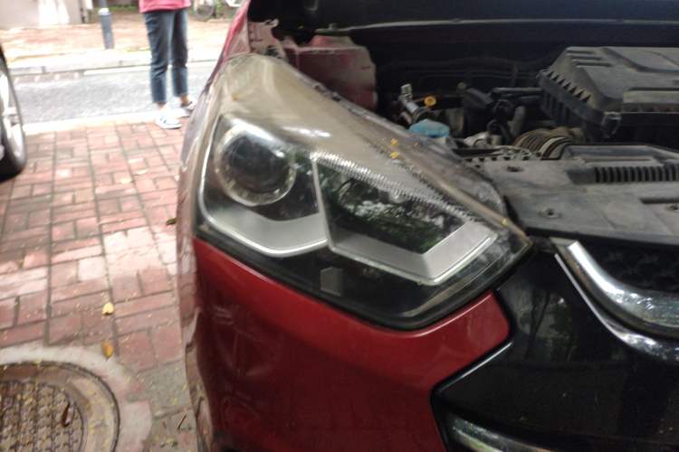 Used JAC Refine S2 2015 1.5L Manual Luxury Smart Model Right Front Headlight