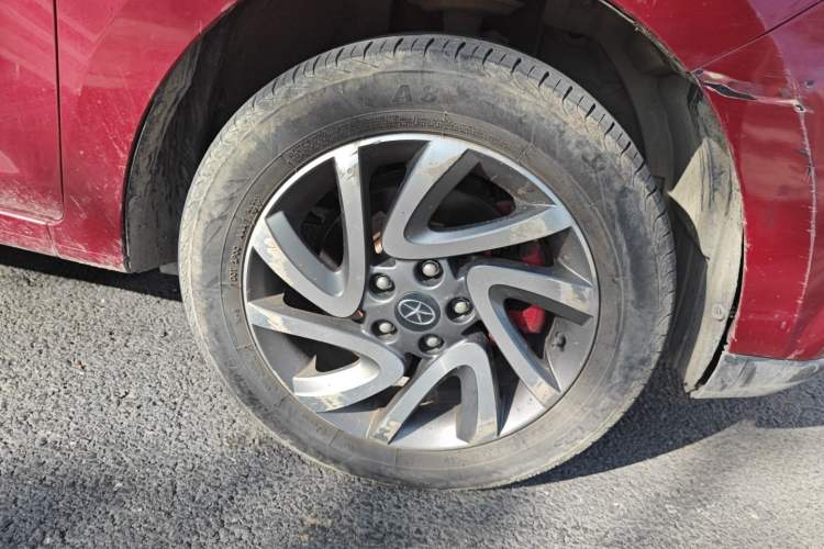 Used JAC Refine S2 2015 1.5L Manual Luxury Smart Model Right Front Wheel Hub