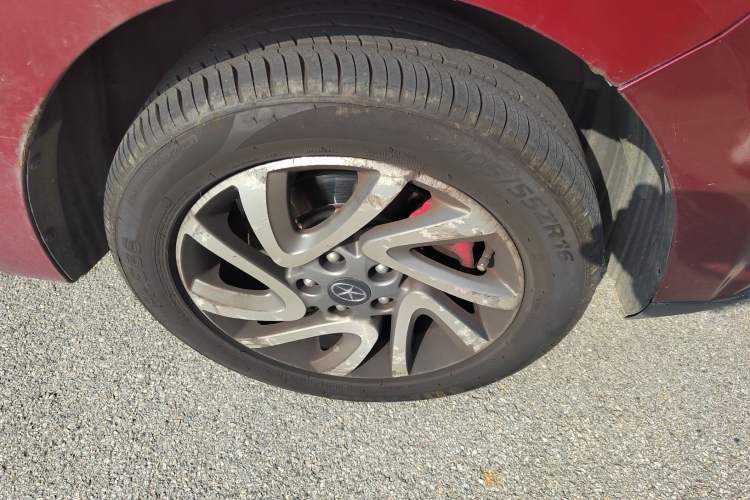 Used JAC Refine S2 2015 1.5L Manual Luxury Smart Model Right Front Wheel Hub
