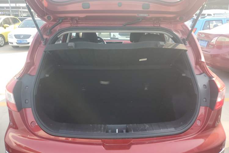 Used JAC Refine S2 2015 1.5L Manual Luxury Model Trunk