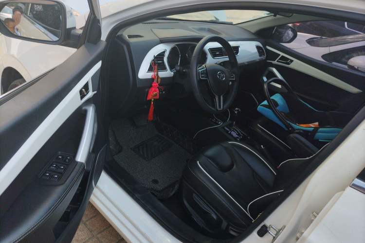 Used JAC Refine S2 2015 1.5L CVT Luxury Smart Version Driver Seat