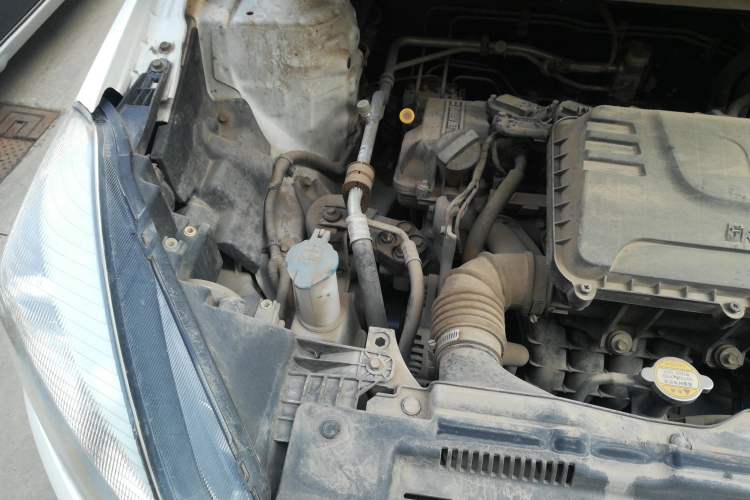 Used JAC Refine S2 2015 1.5L Manual Luxury Smart Model Engine Bay Right