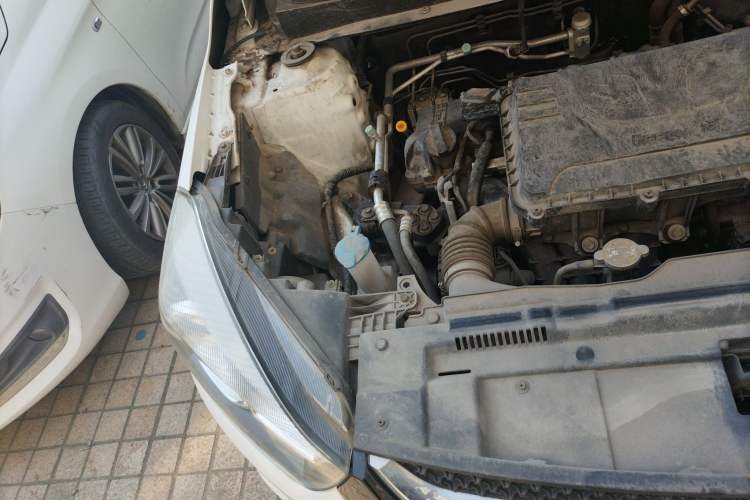 Used JAC Refine S2 2015 1.5L CVT Luxury Smart Version Engine Bay Right