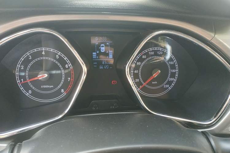Used JAC Refine S2 2015 1.5L Manual Luxury Model Odometer Close Up
