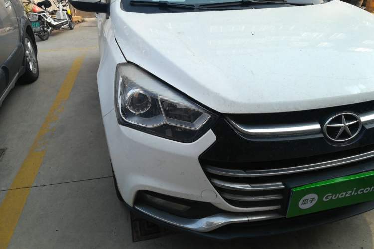 Used JAC Refine S2 2015 1.5L Manual Luxury Smart Model Right Front Headlight