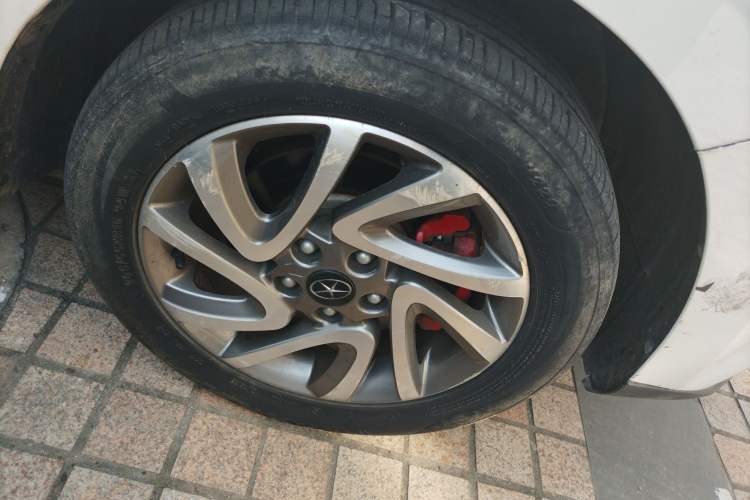 Used JAC Refine S2 2015 1.5L CVT Luxury Smart Version Right Front Wheel Hub
