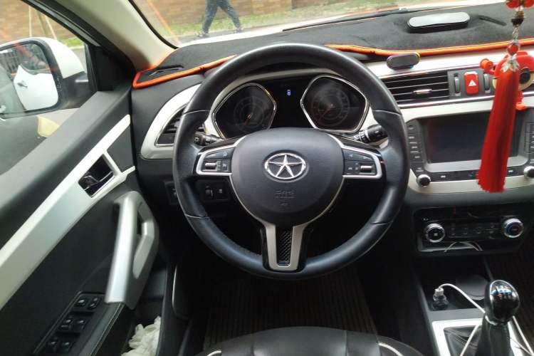 Used JAC Refine S2 2015 1.5L Manual Luxury Smart Model Steering Wheel