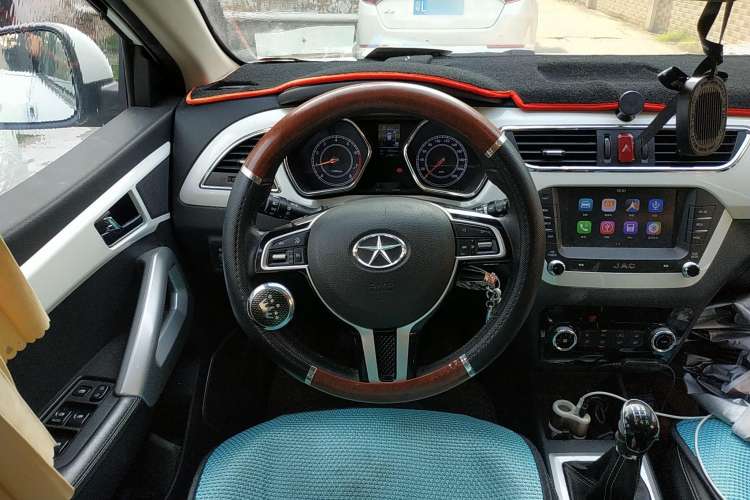 Used JAC Refine S2 2015 1.5L Manual Luxury Smart Model Steering Wheel