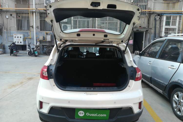 Used JAC Refine S2 2015 1.5L Manual Luxury Smart Model Trunk