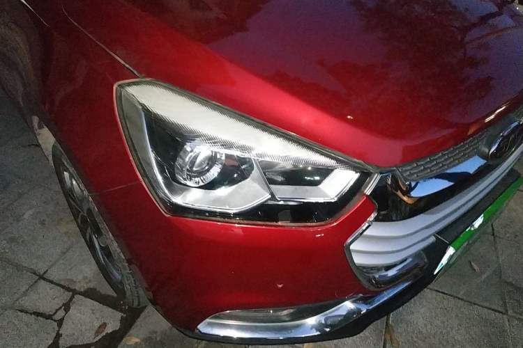 Used JAC Refine S2 2017 1.5L CVT Luxury Smart Model Right Front Headlight