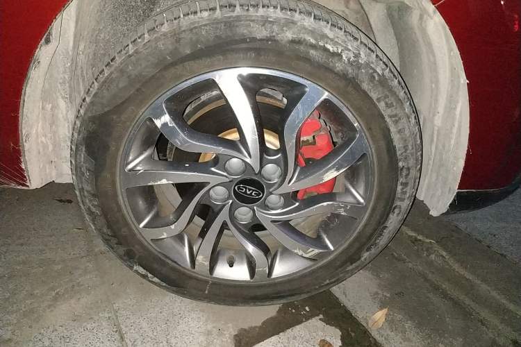 Used JAC Refine S2 2017 1.5L CVT Luxury Smart Model Right Front Wheel Hub