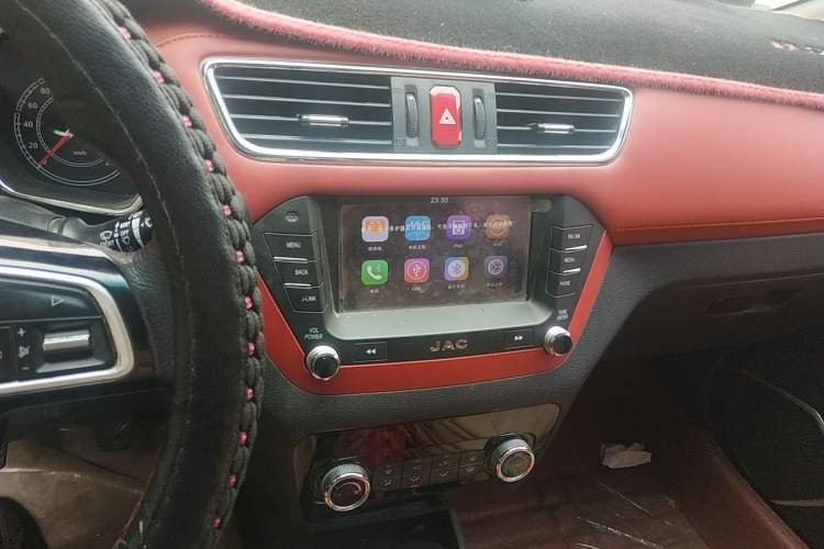 Used JAC Refine S2 2017 1.5L Manual Luxury Connect Edition Audio And AC Panel