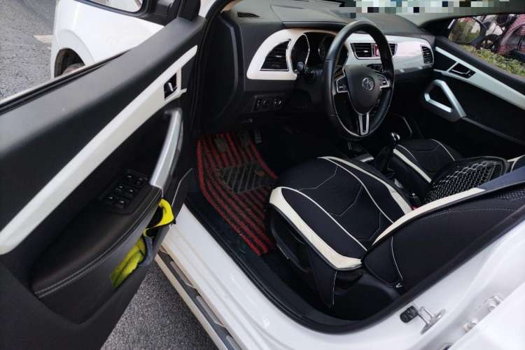 Used JAC Refine S2 2017 1.5L Manual Luxury Model Driver Seat