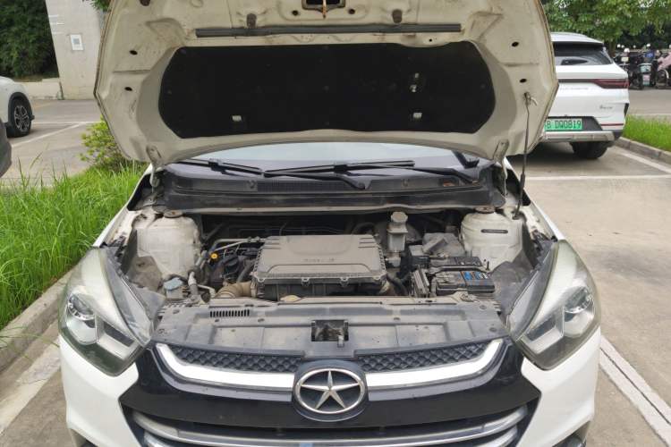 Used JAC Refine S2 2017 1.5L Manual Luxury Model Engine Bay