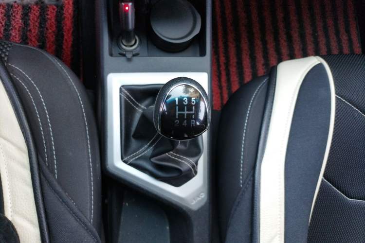 Used JAC Refine S2 2017 1.5L Manual Luxury Model Gear Lever