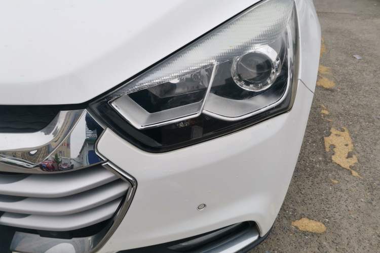 Used JAC Refine S2 2017 1.5L CVT Luxury Smart Model Left Front Headlight