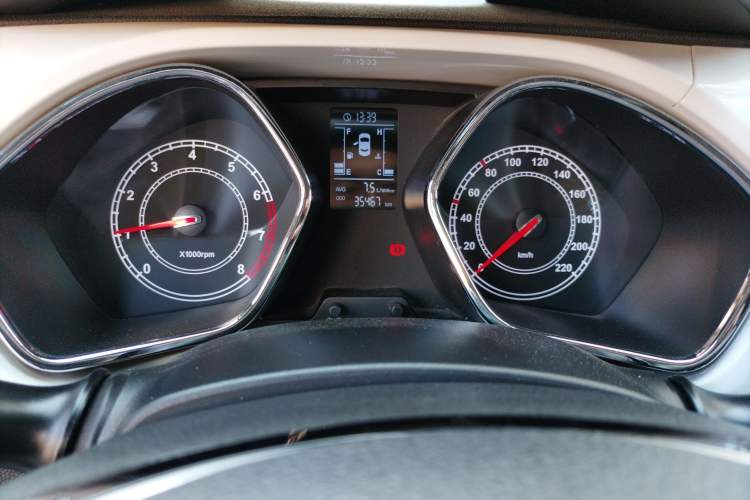 Used JAC Refine S2 2017 1.5L Manual Luxury Model Odometer Close Up