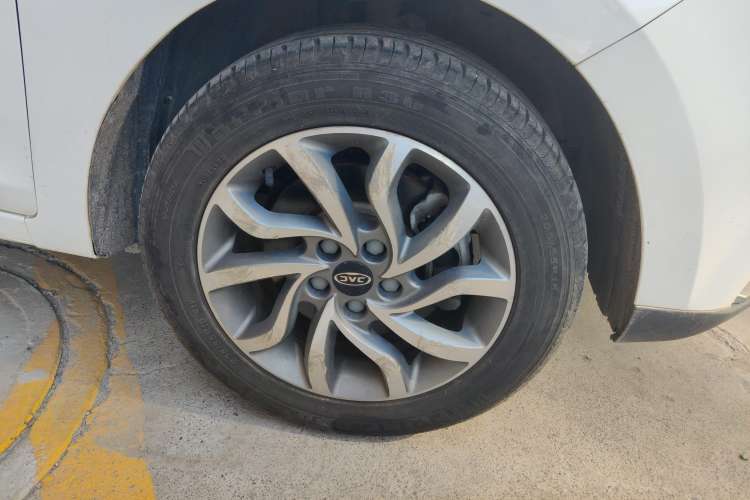 Used JAC Refine S2 2017 1.5L Manual Luxury Model Right Front Wheel Hub