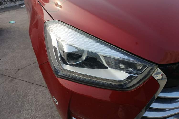 Used JAC Refine S2 2018 Smart Drive Edition 1.5L Manual Luxury Model Right Front Headlight