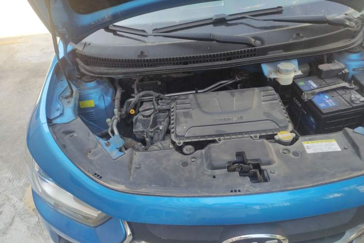 Used JAC Refine S2mini 2017 1.3L Sport Edition Engine Bay Right