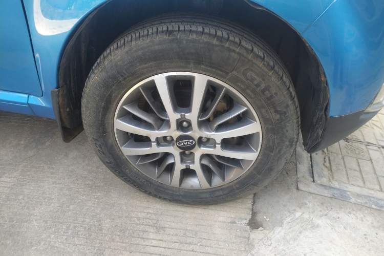 Used JAC Refine S2mini 2017 1.3L Sport Edition Right Front Wheel Hub