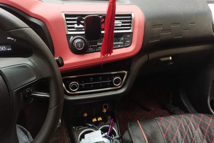 Used JAC Refine S2mini 2017 1.3L Youth Edition Audio And AC Panel