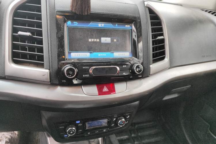 Used JAC Refine S3 2014 1.5L Manual Luxury Smart Model Audio And AC Panel